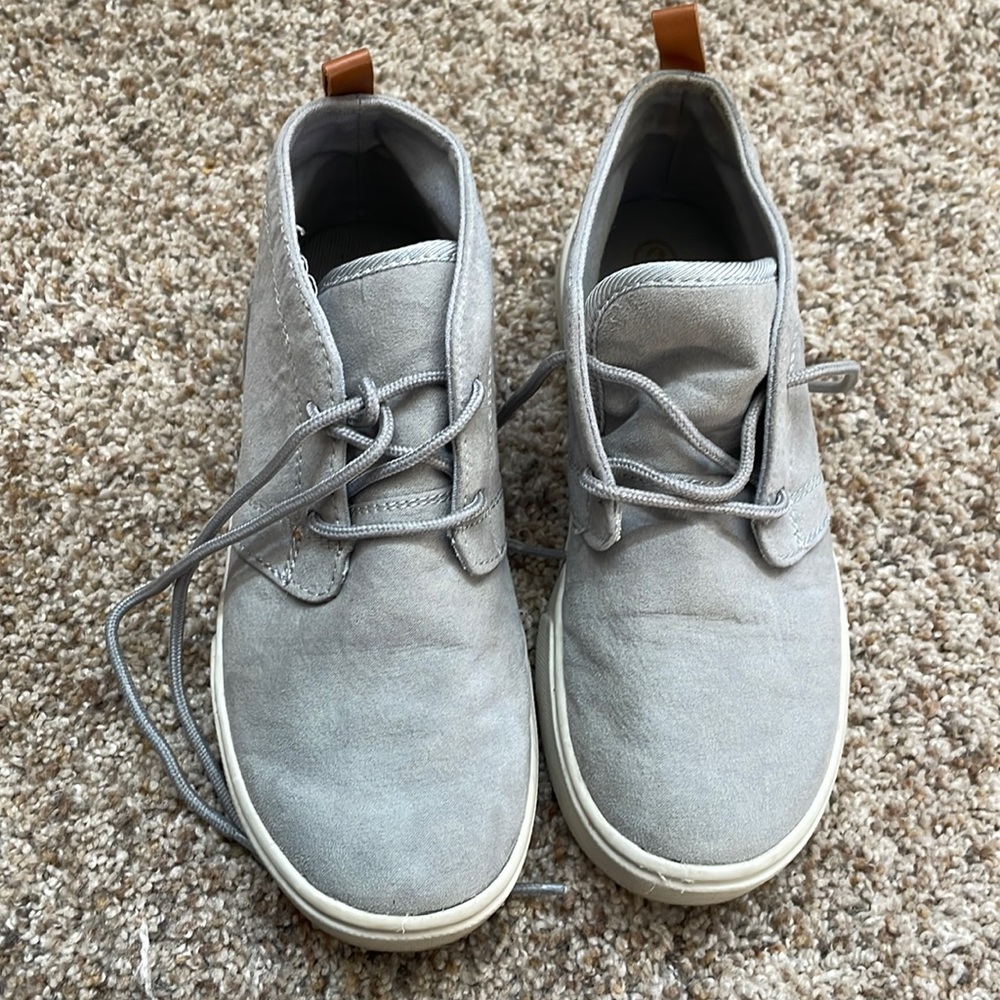 Cat and Jack boys shoes size 2